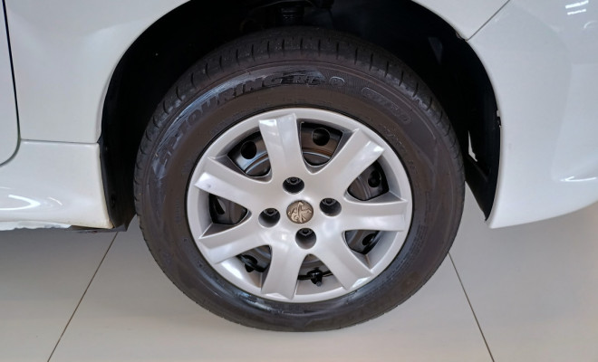 Peugeot 207 Active 1.4 Flex 8V 5p 2014 Flex-8