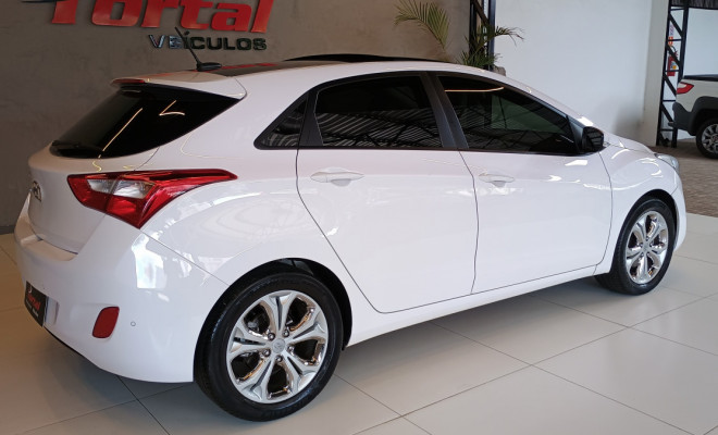 Hyundai i30 1.8 16V Aut. 5p 2015 Gasolina-3