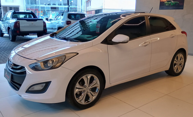 Hyundai i30 1.8 16V Aut. 5p 2015 Gasolina-2