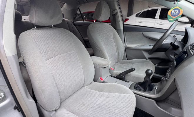 Toyota Corolla GLi 1.8 Flex 16V Mec. 2011 Flex-11