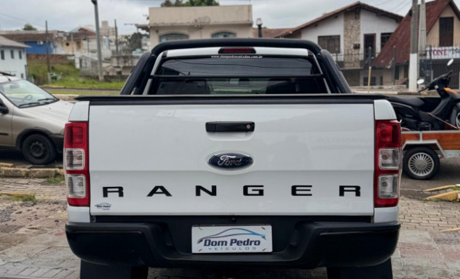 Ford Ranger XLS 3.2 20V 4x4 CD Diesel Mec. 2015 Diesel-2