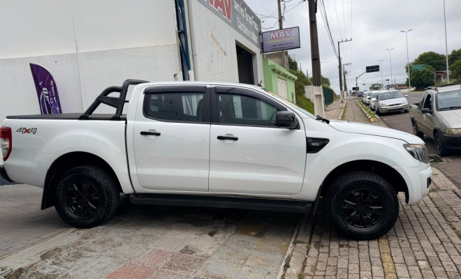 Ford Ranger XLS 3.2 20V 4x4 CD Diesel Mec. 2015 Diesel-5