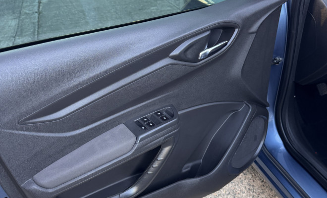 PRISMA Sed. LTZ 1.4 8V 2015-4