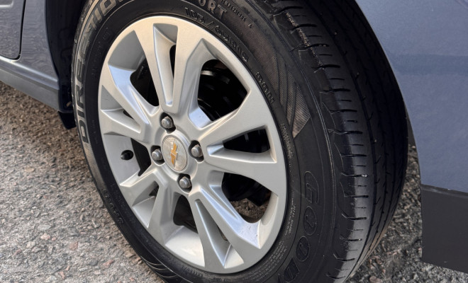 PRISMA Sed. LTZ 1.4 8V 2015-8