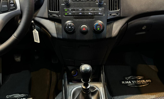 Hyundai i30 2.0 16V 145cv 5p Mec. 2011 Flex-8