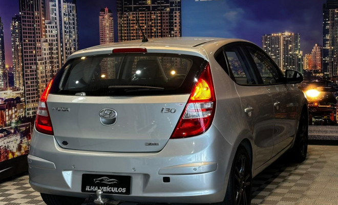 Hyundai i30 2.0 16V 145cv 5p Mec. 2011 Flex-13