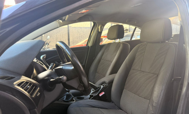 Renault FLUENCE Sed. Dynamique 2.0 16V FLEX Mec. 2013 Flex-4
