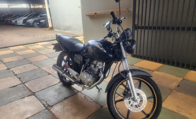 HONDA CG 125 TITAN-ES 2004 Gasolina-0