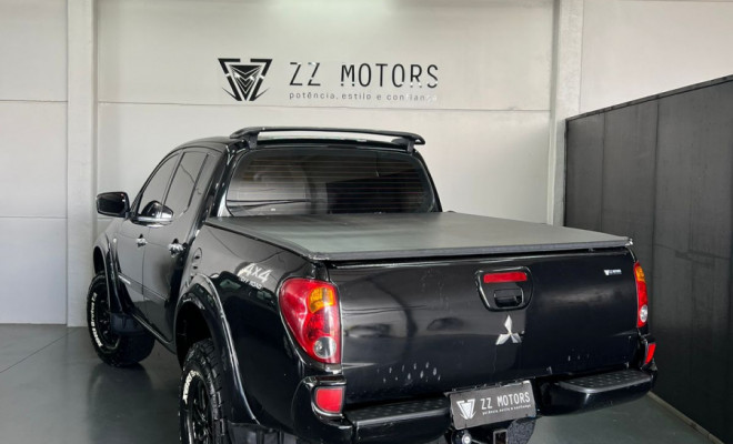 Mitsubishi L200 Triton HPE 3.2 CD Diesel Aut 2012-7