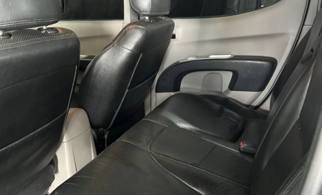 Mitsubishi L200 Triton HPE 3.2 CD Diesel Aut 2012-3