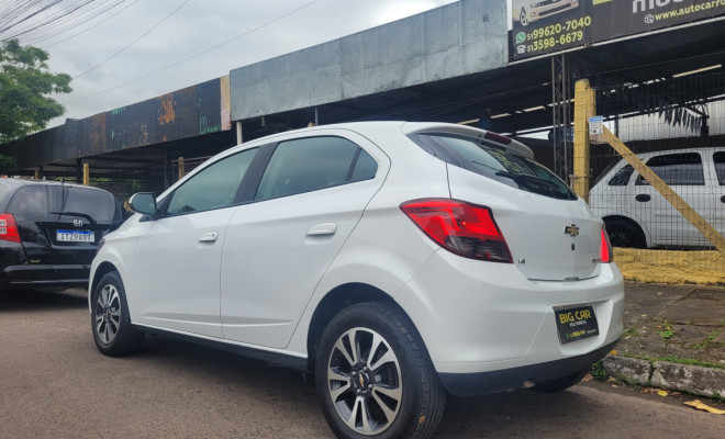 GM - Chevrolet ONIX HATCH LTZ 1.4 8V FlexPower 5p Mec. 2015 Flex-11