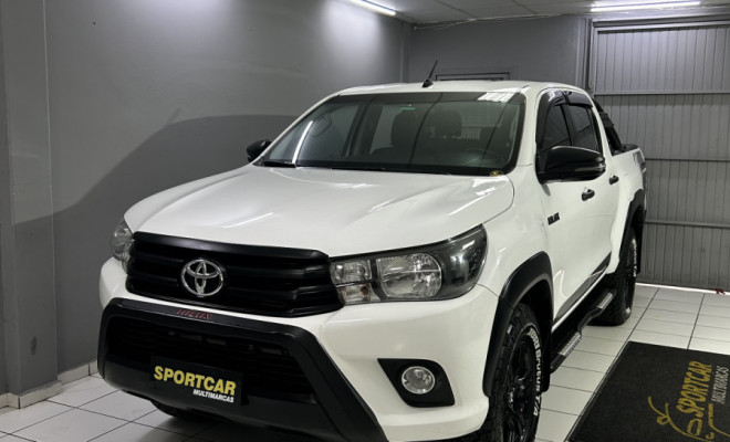 Toyota Hilux CD SR CHALL. 4x4 2.8 TDI Dies Aut. 2018 Diesel-0