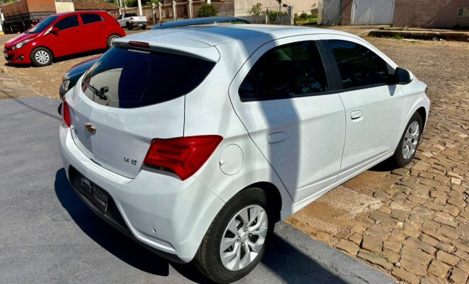 GM - Chevrolet ONIX HATCH LT 1.4 8V FlexPower 5p Mec. 2018 Flex-3