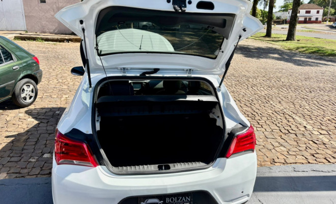 GM - Chevrolet ONIX HATCH LT 1.4 8V FlexPower 5p Mec. 2018 Flex-5