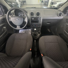 Ford Fiesta Personnalité 1.0 8V 66cv 5p 2007 Gasolina-5