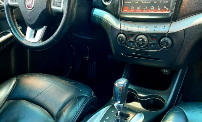 Fiat FREEMONT EMOT./PRECISION 2.4 16V 5p Aut. 2015 Gasolina-11