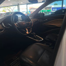 GM - Chevrolet ONIX HATCH PREM. 1.0 12V TB Flex 5p Aut. 2024 Flex-2