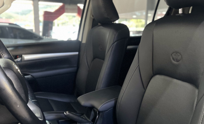 Toyota Hilux SR 2.8 4x4 2020 — potência, confiabilidade e desempenho no diesel que domina o mercado.-7