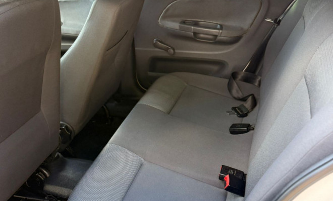 VW - VolksWagen Gol (novo) 1.0 Mi Total Flex 8V 4p 2010 Flex-5