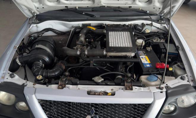 Mitsubishi L200 GL 2.5 4X4 CD Diesel 2012 Diesel-18