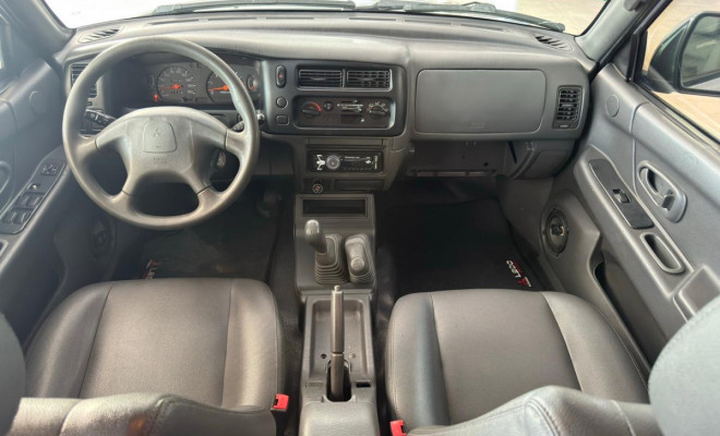 Mitsubishi L200 GL 2.5 4X4 CD Diesel 2012 Diesel-9