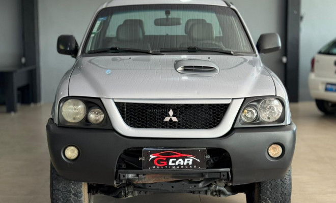 Mitsubishi L200 GL 2.5 4X4 CD Diesel 2012 Diesel-0