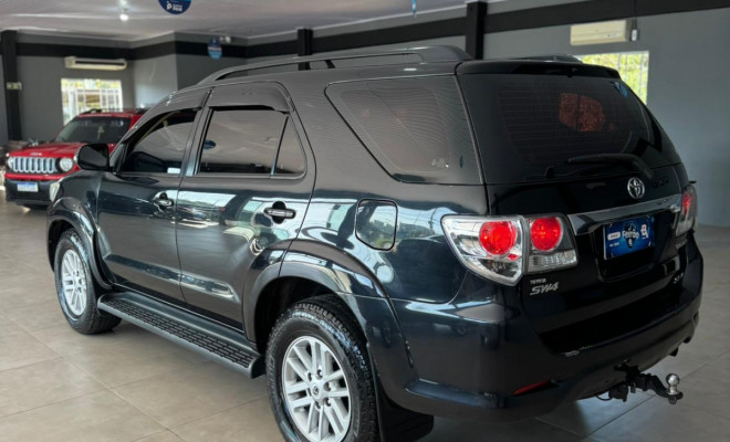 Toyota Hilux SW4 SRV D4-D 4x4 3.0 TDI Dies. Aut 2012 Diesel-3