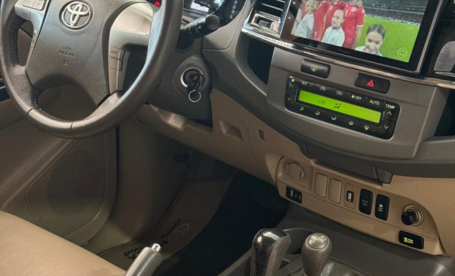 Toyota Hilux SW4 SRV D4-D 4x4 3.0 TDI Dies. Aut 2012 Diesel-12