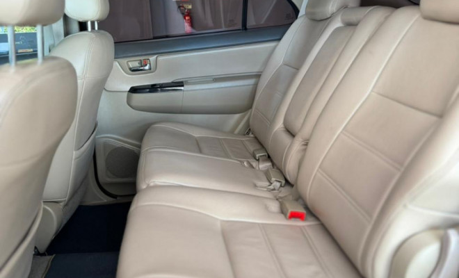 Toyota Hilux SW4 SRV D4-D 4x4 3.0 TDI Dies. Aut 2012 Diesel-15