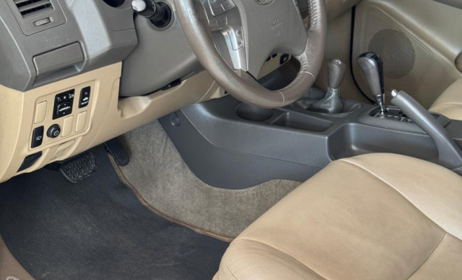 Toyota Hilux SW4 SRV D4-D 4x4 3.0 TDI Dies. Aut 2012 Diesel-13