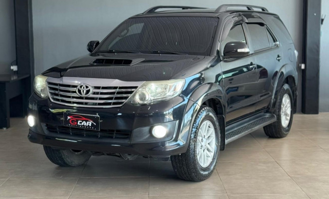 Toyota Hilux SW4 SRV D4-D 4x4 3.0 TDI Dies. Aut 2012 Diesel