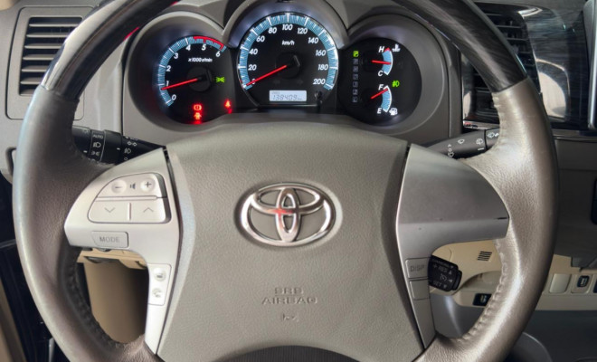 Toyota Hilux SW4 SRV D4-D 4x4 3.0 TDI Dies. Aut 2012 Diesel-19