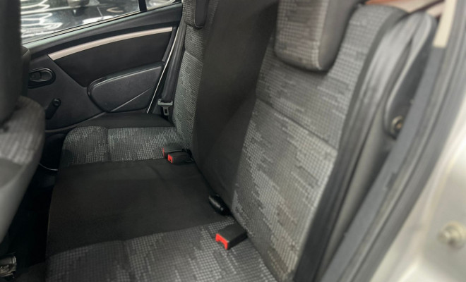 Renault SANDERO Expression Hi-Flex 1.0 16V 5p 2010 Flex-9