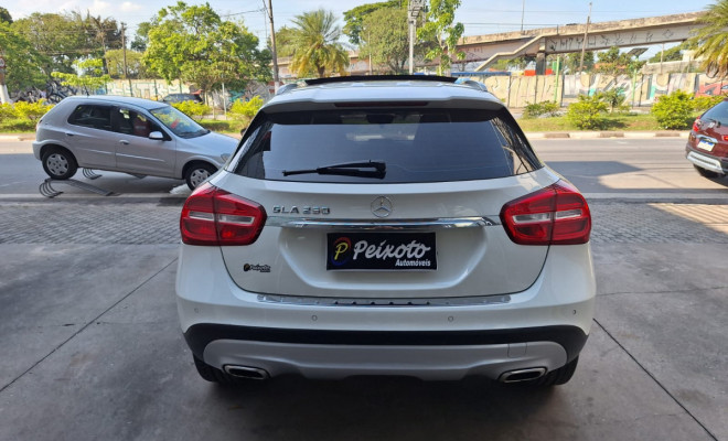 Mercedes-Benz GLA 250 Enduro 2.0 TB 16V 211cv Aut. 2016 Gasolina-5
