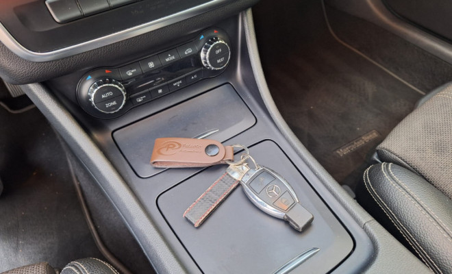 Mercedes-Benz GLA 250 Enduro 2.0 TB 16V 211cv Aut. 2016 Gasolina-17