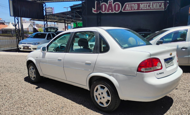 GM - Chevrolet Classic Life/LS 1.0 VHC FlexP. 4p 2011 Flex-0