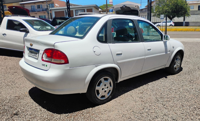 GM - Chevrolet Classic Life/LS 1.0 VHC FlexP. 4p 2011 Flex-1