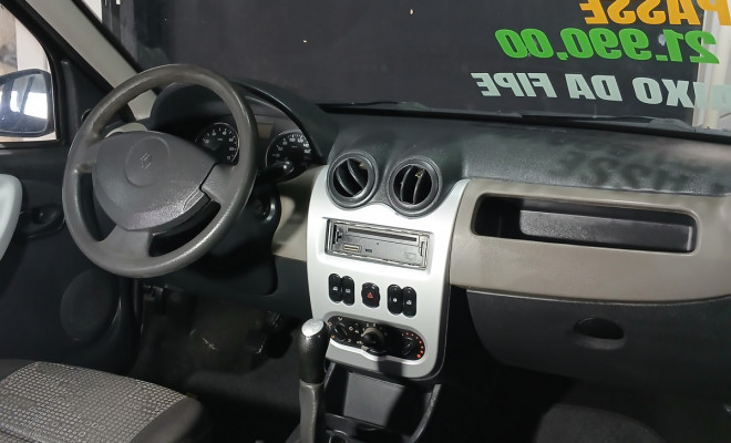 Renault SANDERO Expression Hi-Flex 1.0 16V 5p 2010 Flex-10