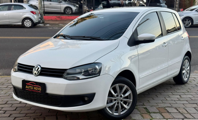 VW - VolksWagen Fox 1.6 Mi Total Flex 8V 5p 2014 Flex-0