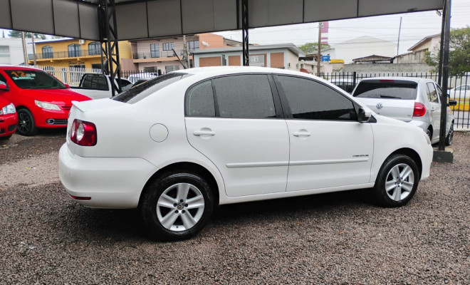 VW - VolksWagen Polo Sed. COMFORT. 1.6 Mi Tot. Flex 8v 2014 Flex-1