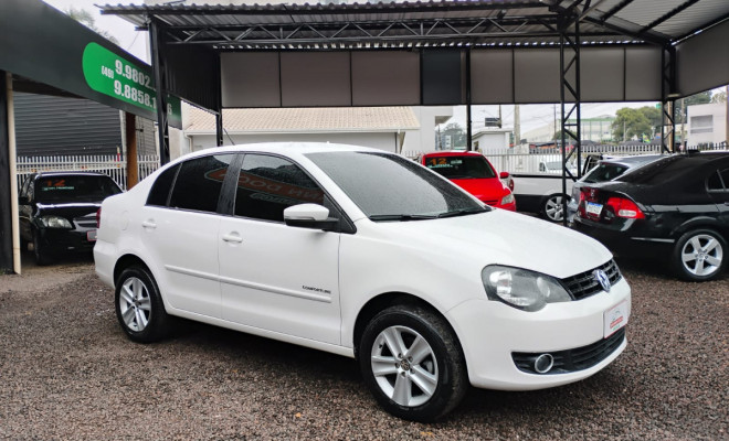 VW - VolksWagen Polo Sed. COMFORT. 1.6 Mi Tot. Flex 8v 2014 Flex