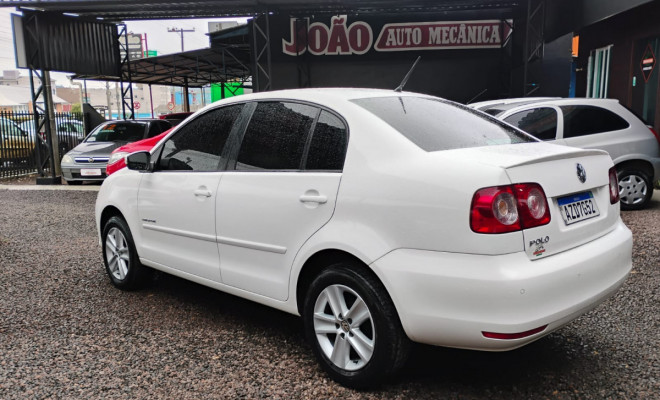 VW - VolksWagen Polo Sed. COMFORT. 1.6 Mi Tot. Flex 8v 2014 Flex-3