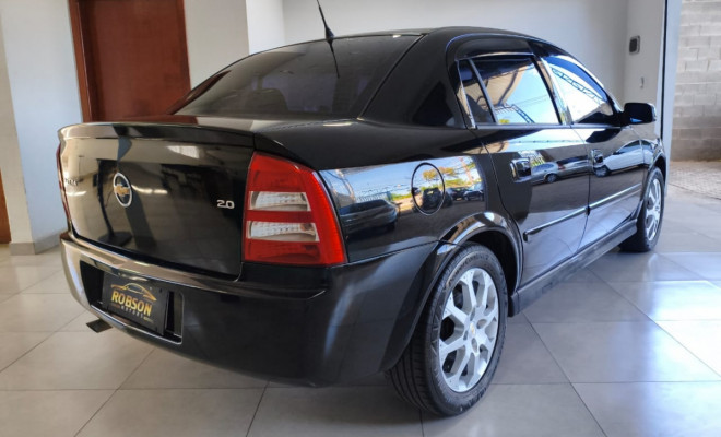 GM - Chevrolet Astra Sed. Advant. 2.0 8V MPFI FlexP. 4p 2011 Flex-2