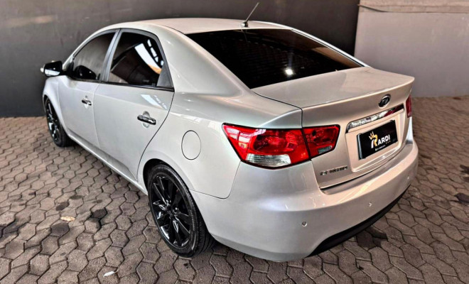 Kia Motors Cerato 1.6 16V Aut. 2011 Gasolina-5