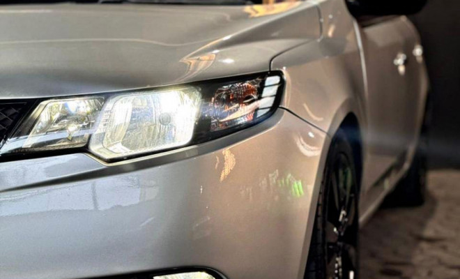 Kia Motors Cerato 1.6 16V Aut. 2011 Gasolina-2