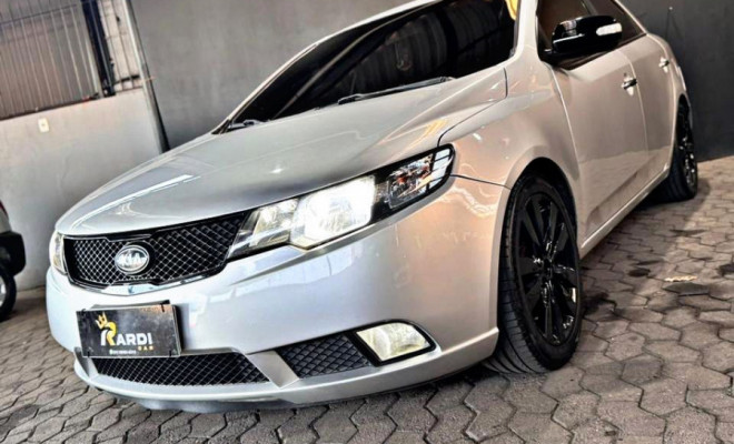 Kia Motors Cerato 1.6 16V Aut. 2011 Gasolina-1