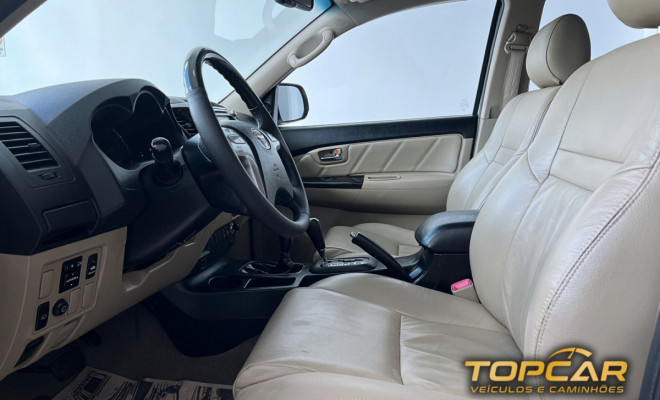 Toyota Hilux SW4 SRV D4-D 4x4 3.0 TDI Dies. Aut 2015 Diesel-5