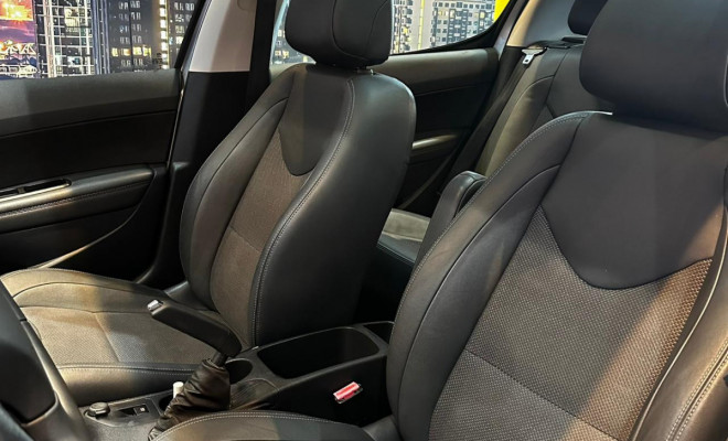 Peugeot 308 Allure 2.0 Flex 16V 5p Aut. 2016 Flex-9