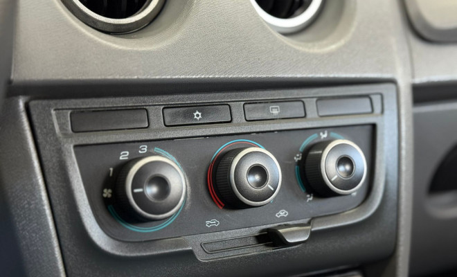 GM - Chevrolet PRISMA  Sed. Maxx/ LT 1.4 8V ECONOF. 4p 2012 Flex-8