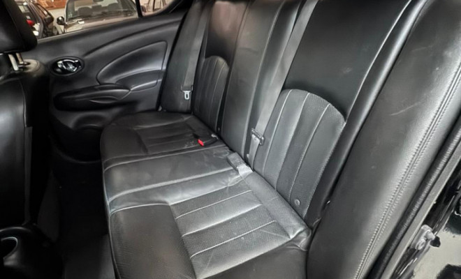 Nissan Versa SL 1.6 16V Automático 2018 • Completo • Excelente Custo-Benefício-4